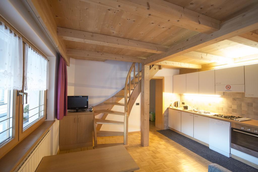 Apartments Tino Ла Вале Екстериор снимка